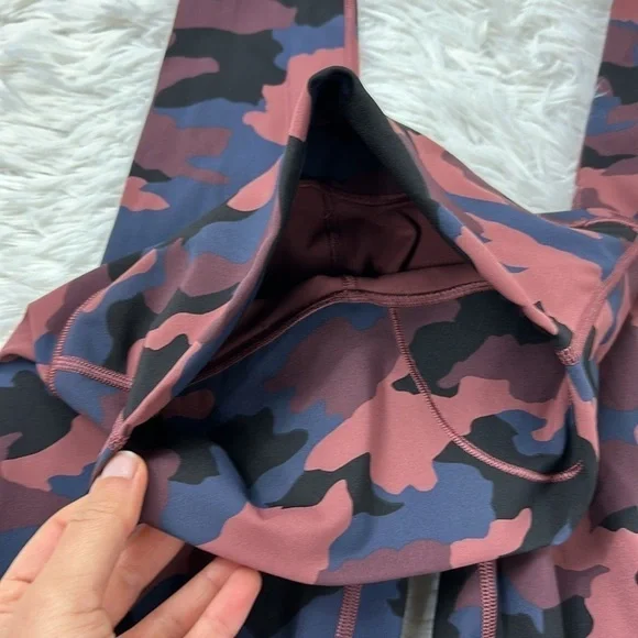Lululemon Wunder Under High-Rise Tight 28" *Full-On Luxtreme Heritage 365 Camo - Picture 3 of 5